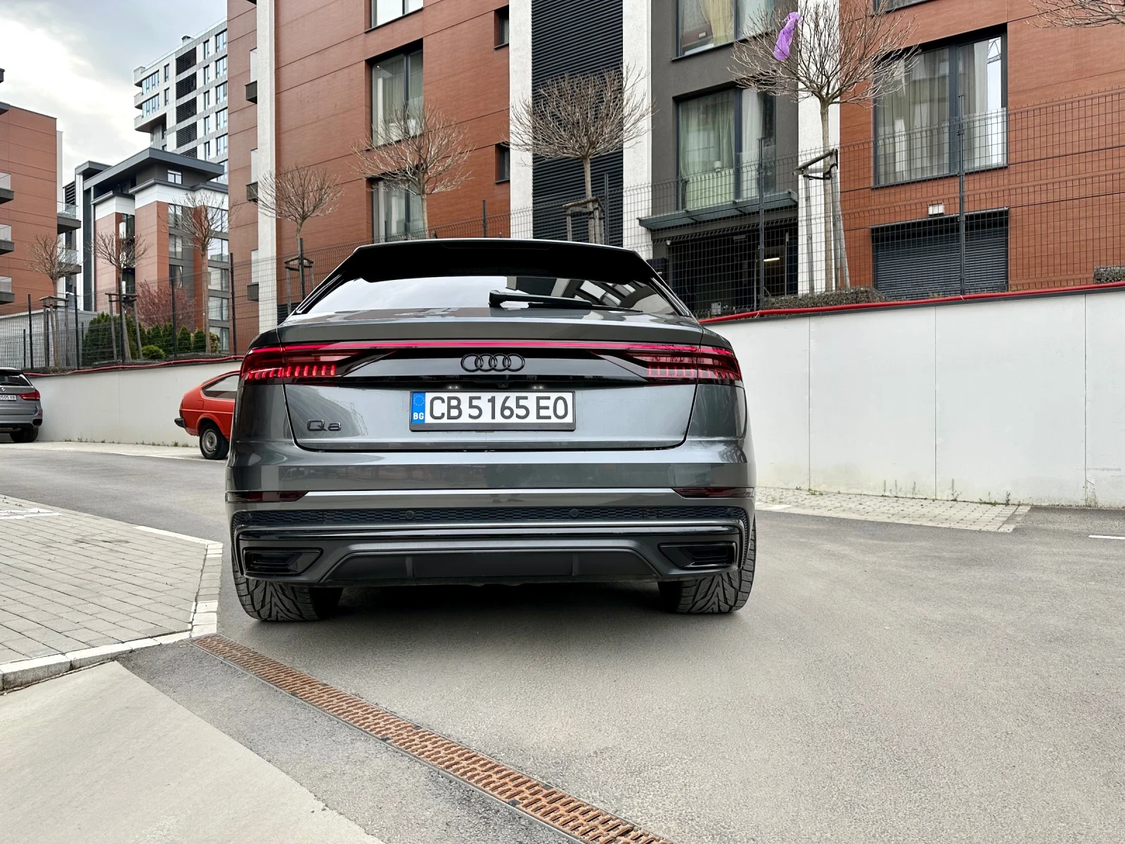 Audi Q8 55TFSI/340КС/118хил. КМ/B&O/360CAM/Обдух - изображение 7