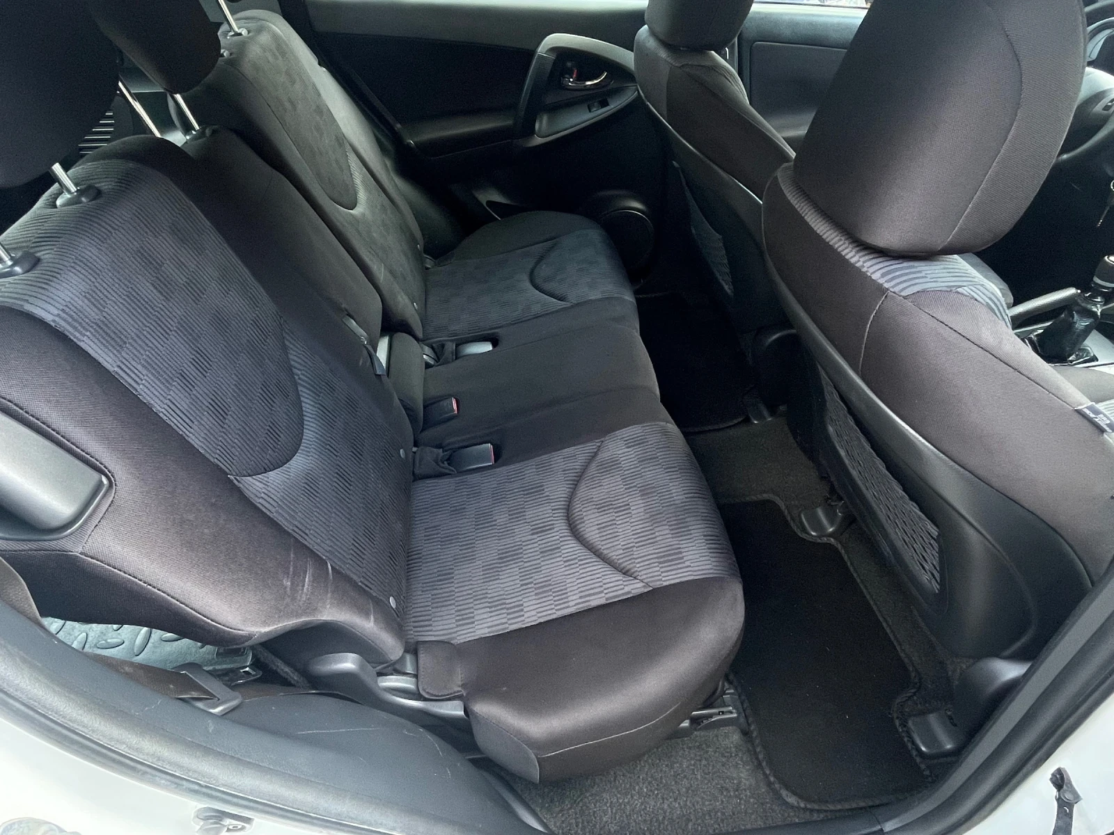 Toyota Rav4 2.0 i LPG FACE - изображение 8