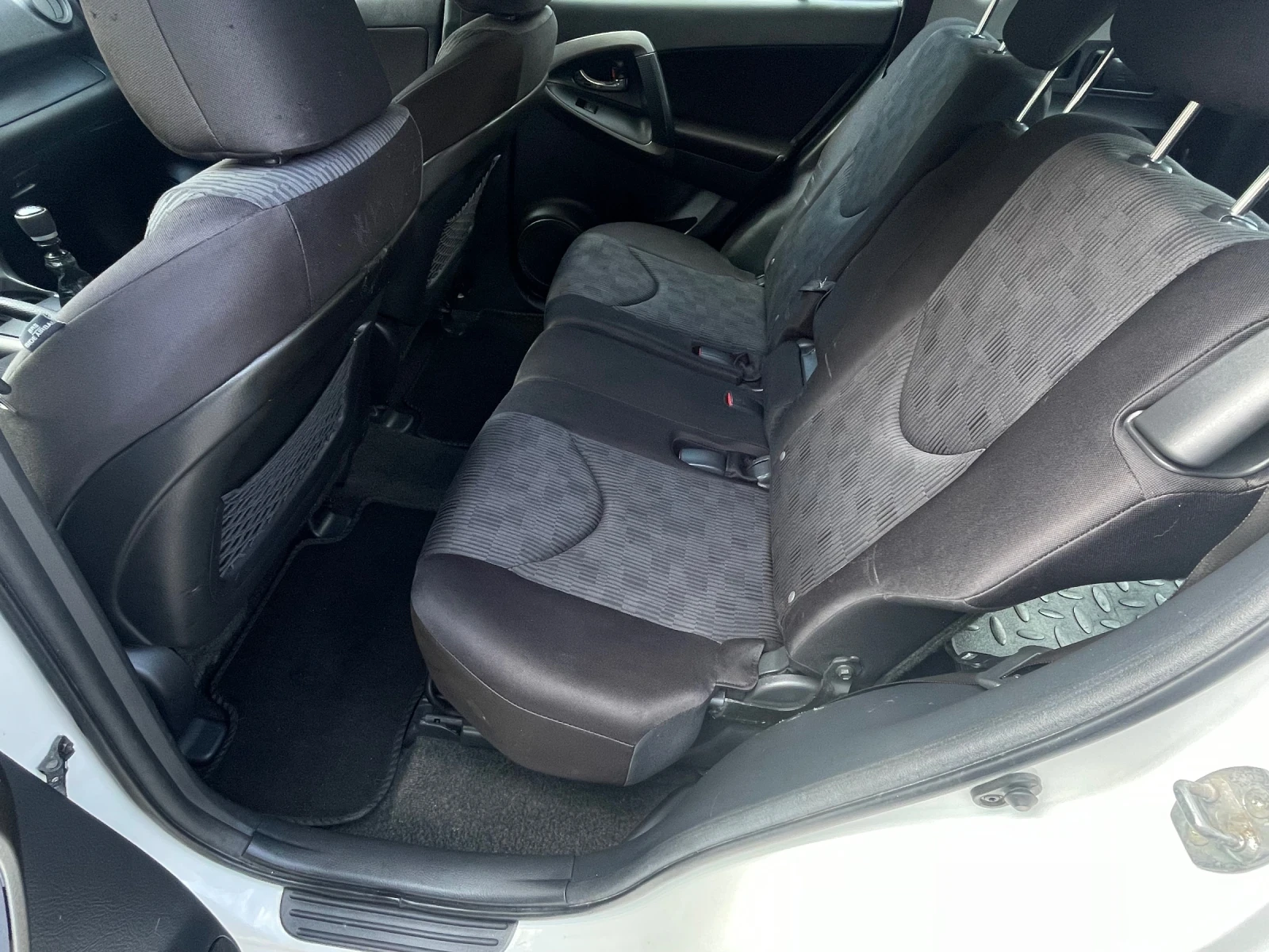 Toyota Rav4 2.0 i LPG FACE - изображение 10
