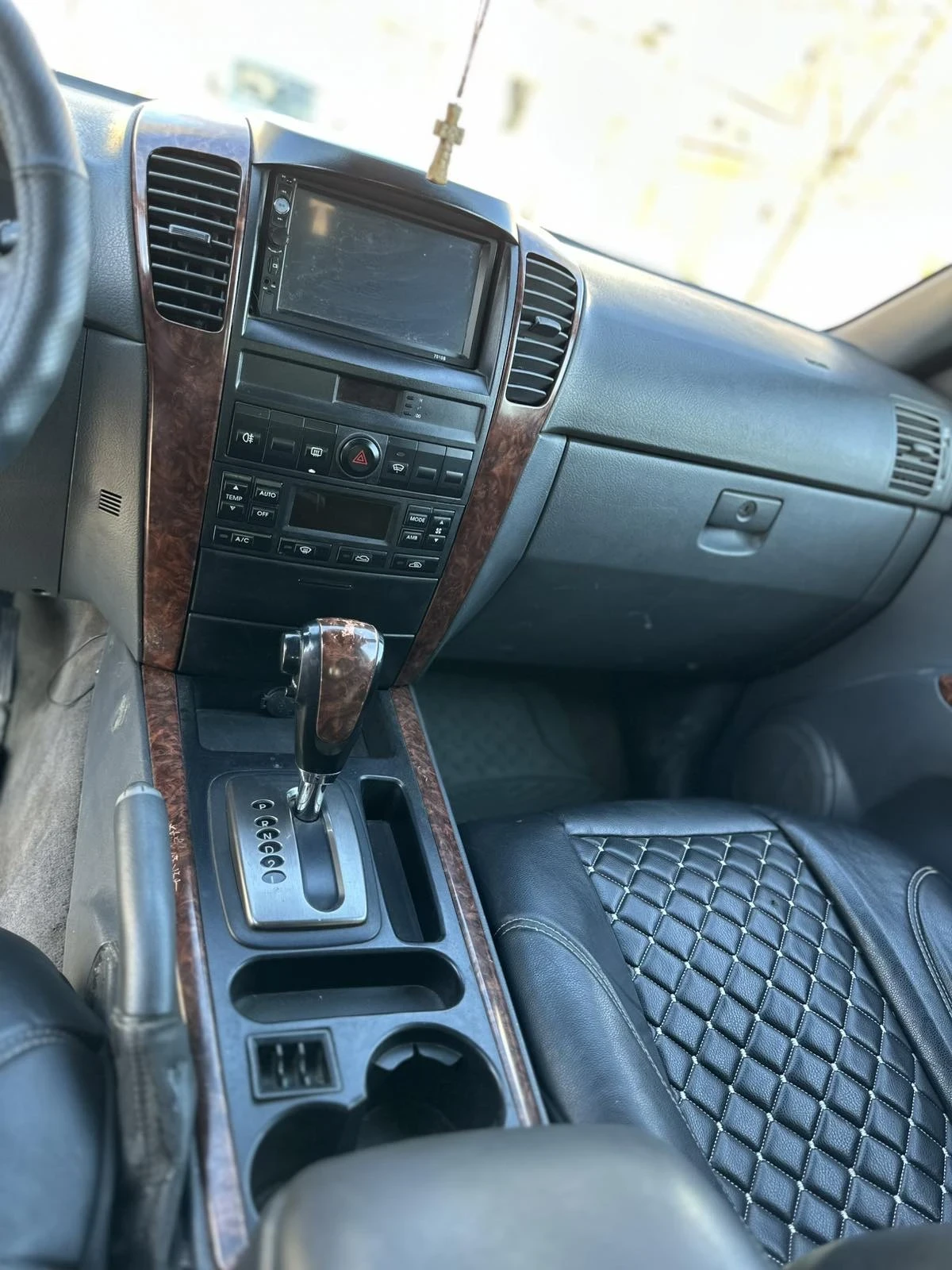 Kia Sorento 2.5 CRDI  - изображение 9