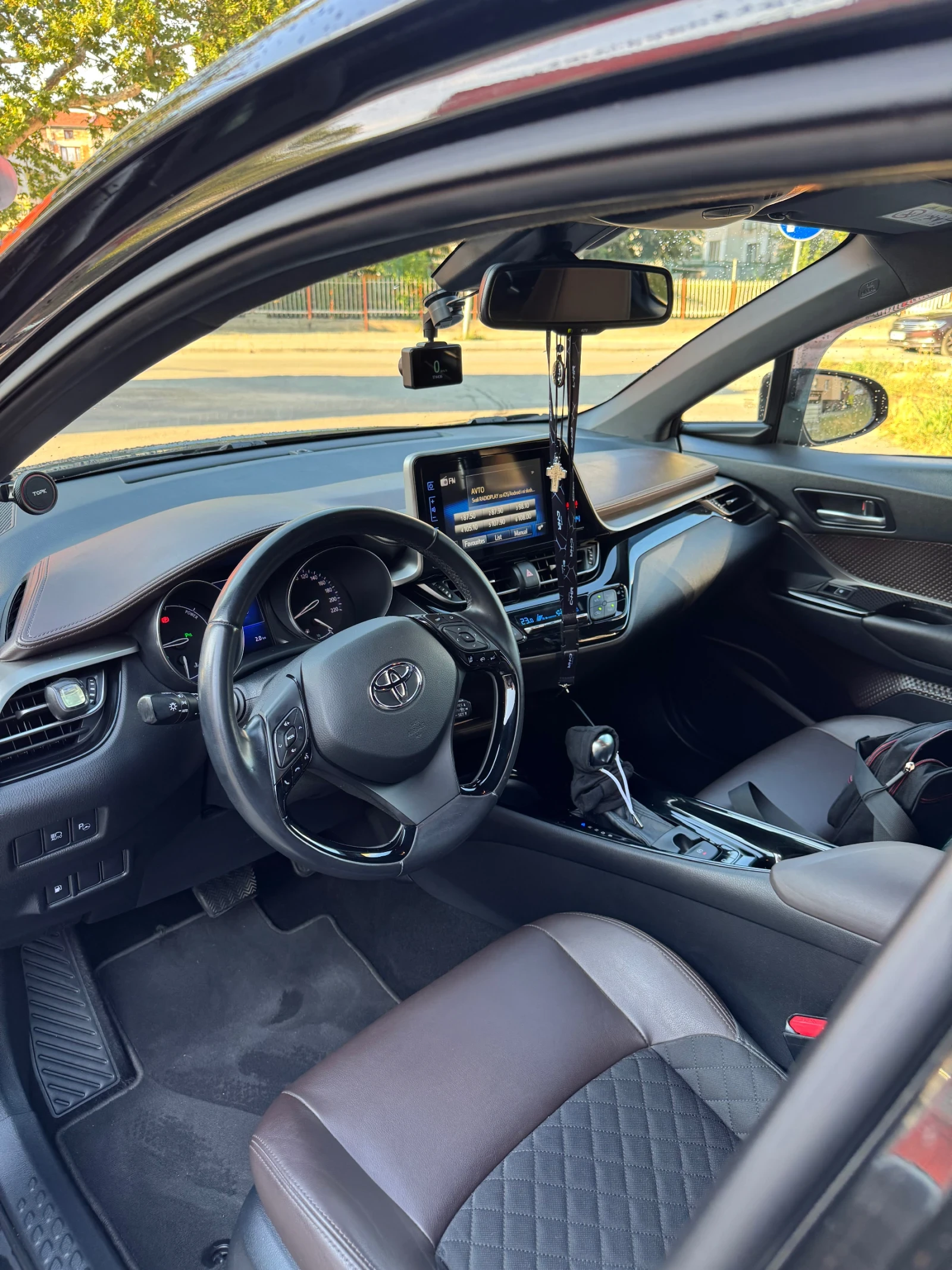 Toyota C-HR 1.8 Hibrid - изображение 6