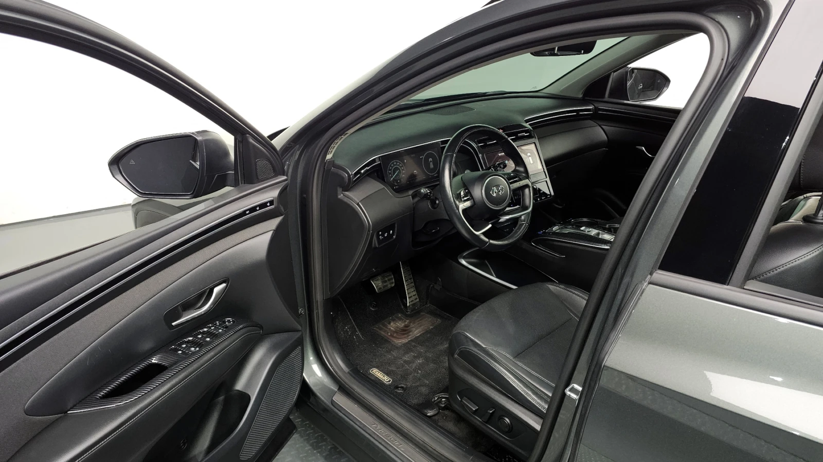 Hyundai Tucson 2.0 CRDI / АВТОМАТИК / СЕРВИЗНА ИСТОРИЯ !!! - изображение 6