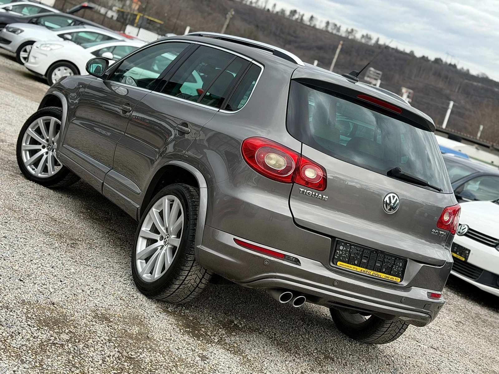 VW Tiguan 2.0TDI 140кс 4x4 R-LINE АВТОМАТ НАВИ ПАНОРАМА FULL - изображение 4