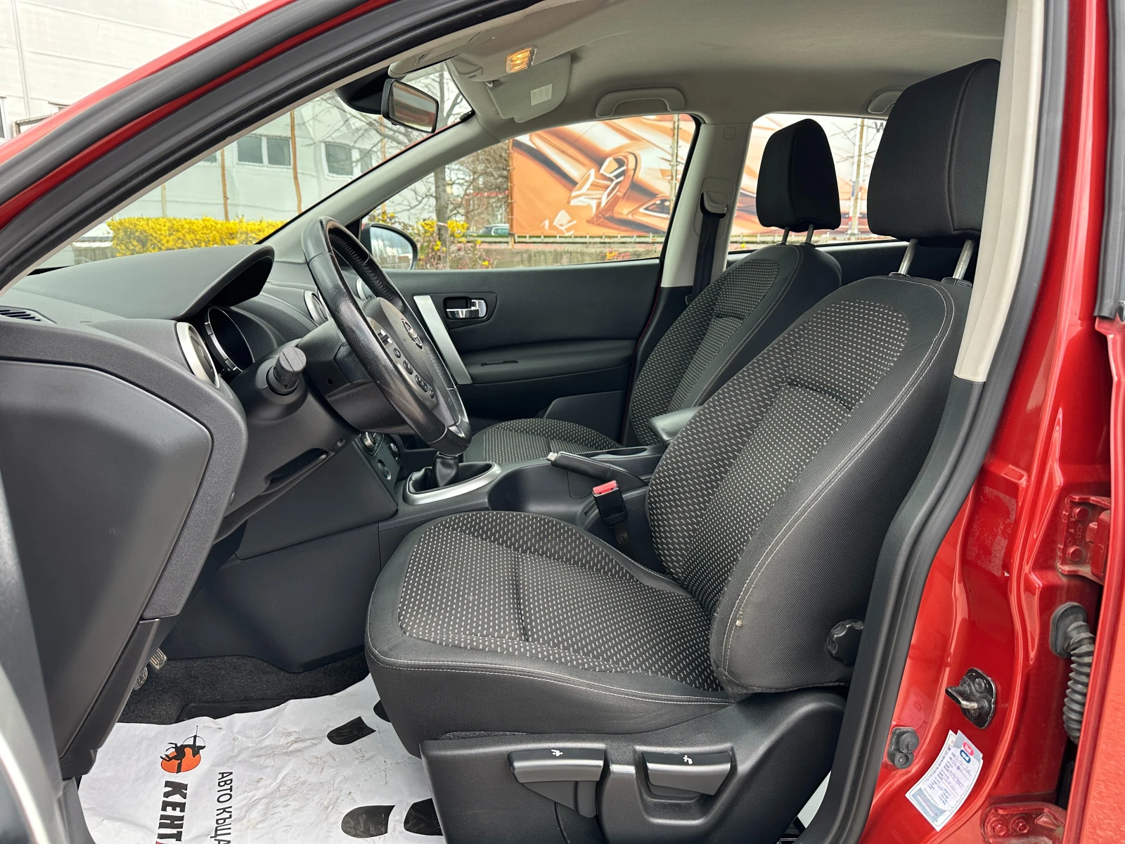 Nissan Qashqai 1.5dci/79000km, снимка 9 - Автомобили и джипове - 54083717