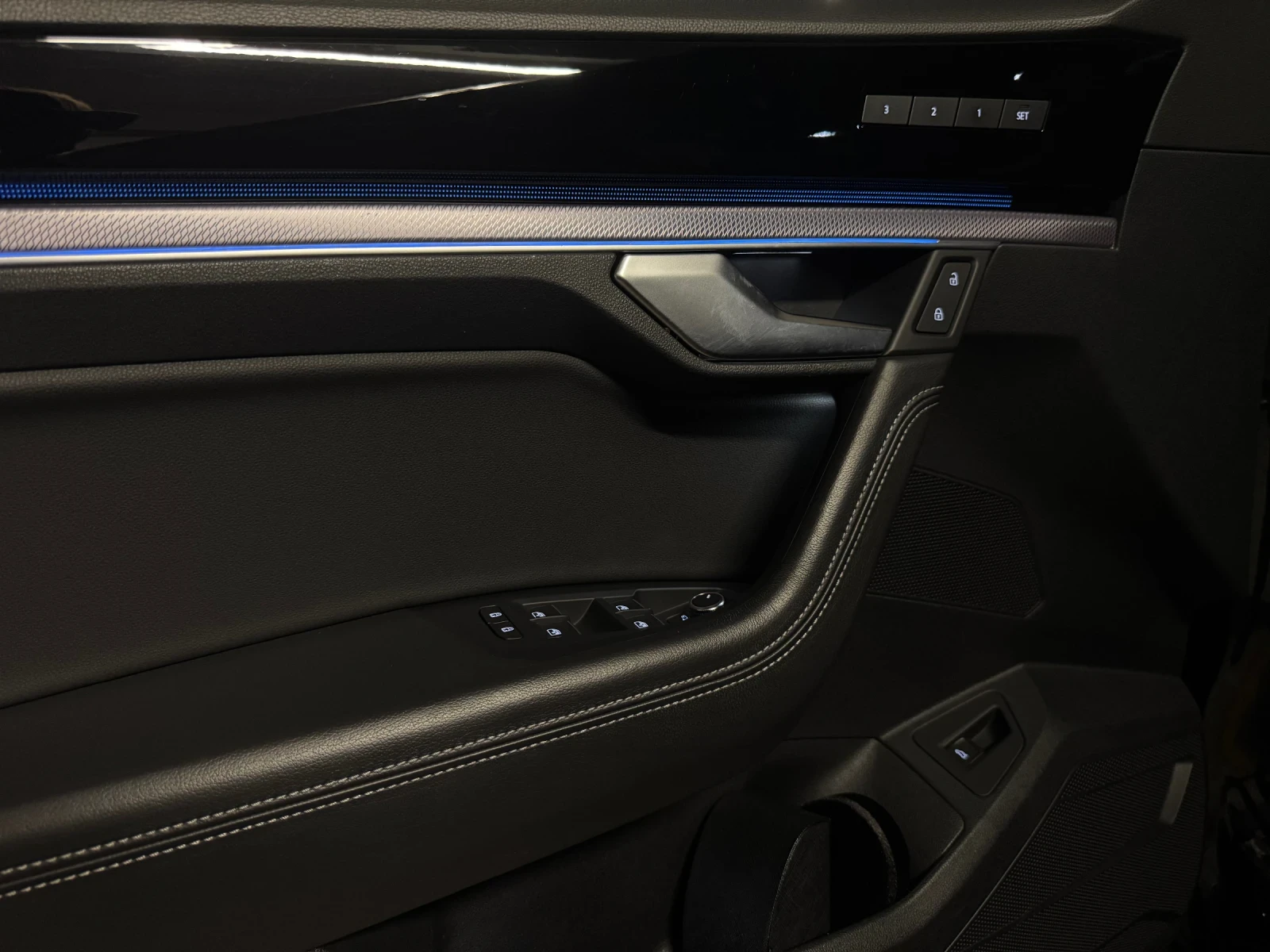 VW Touareg R-line TDI, снимка 7 - Автомобили и джипове - 54208354