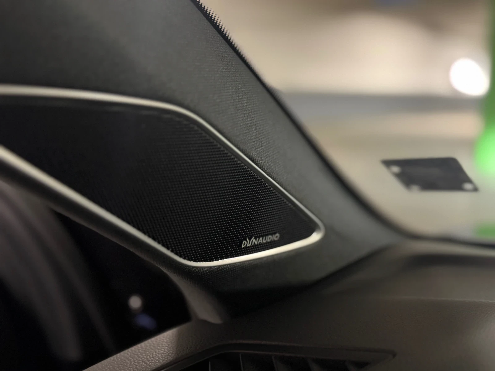 VW Touareg R-line TDI, снимка 14 - Автомобили и джипове - 54208354