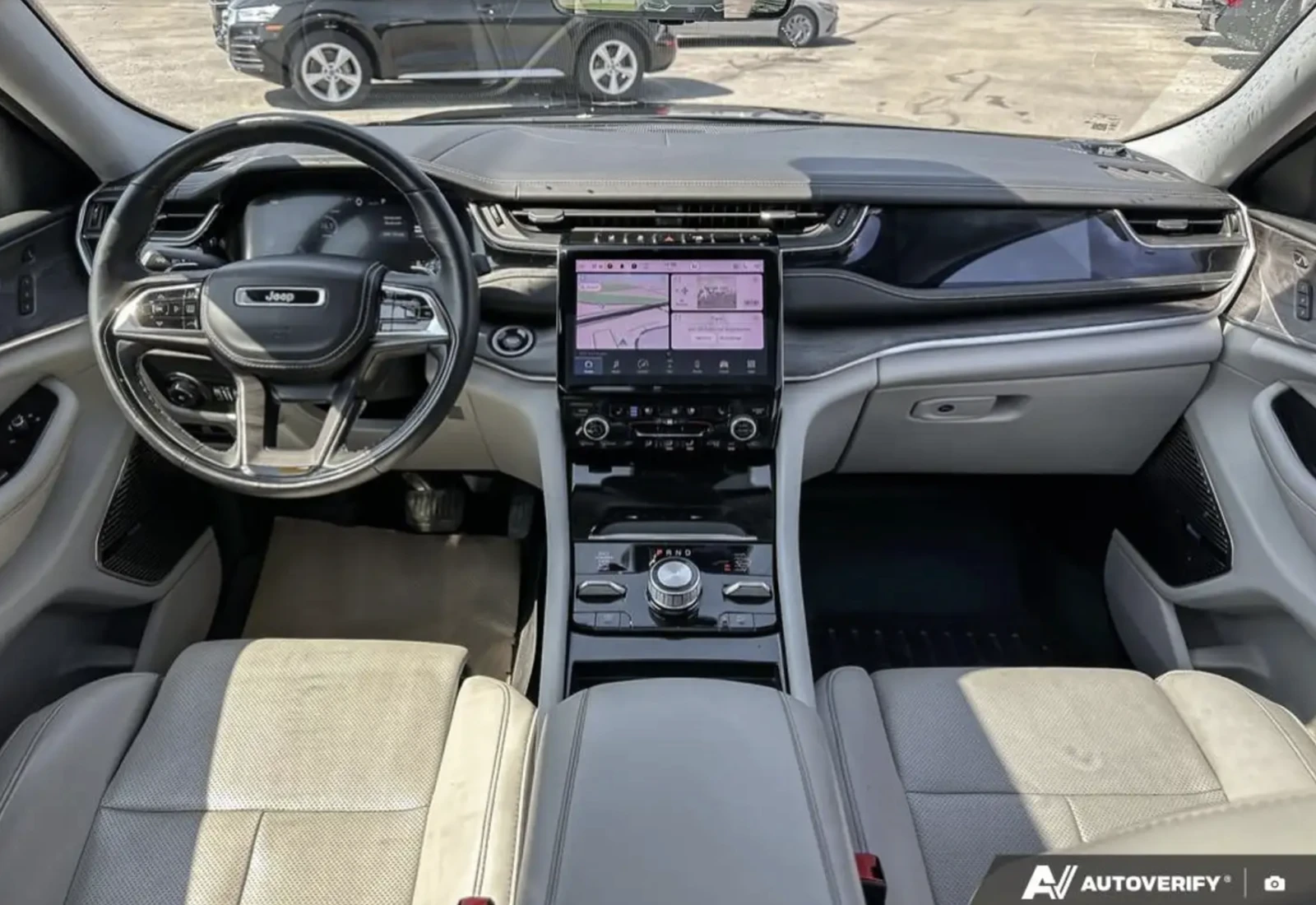 Jeep Grand cherokee 2023 Jeep Grand Cherokee OVERLAND, снимка 6 - Автомобили и джипове - 54688695