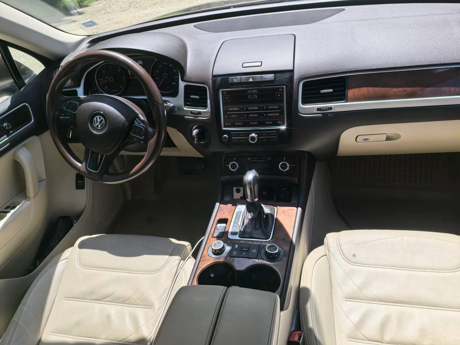 VW Touareg 3.0, снимка 6 - Автомобили и джипове - 54726949