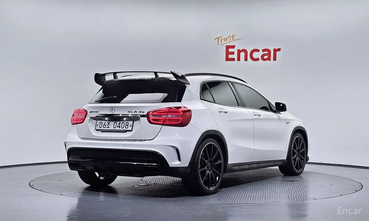 Mercedes-Benz GLA 45 AMG 4MATIC* ПОДГРЕВ* КАМЕРА* КЕЙЛЕС* , снимка 2 - Автомобили и джипове - 55315461