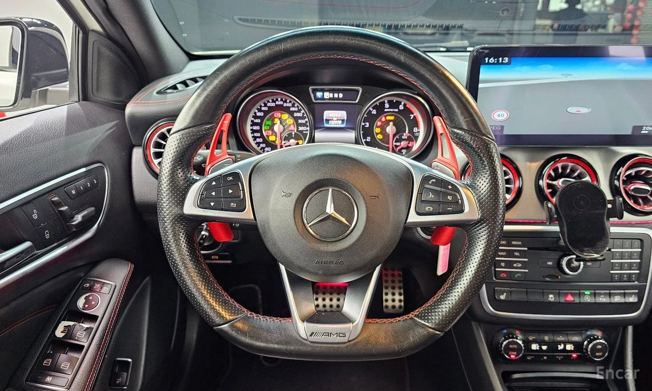 Mercedes-Benz GLA 45 AMG 4MATIC* ПОДГРЕВ* КАМЕРА* КЕЙЛЕС* , снимка 9 - Автомобили и джипове - 55315461