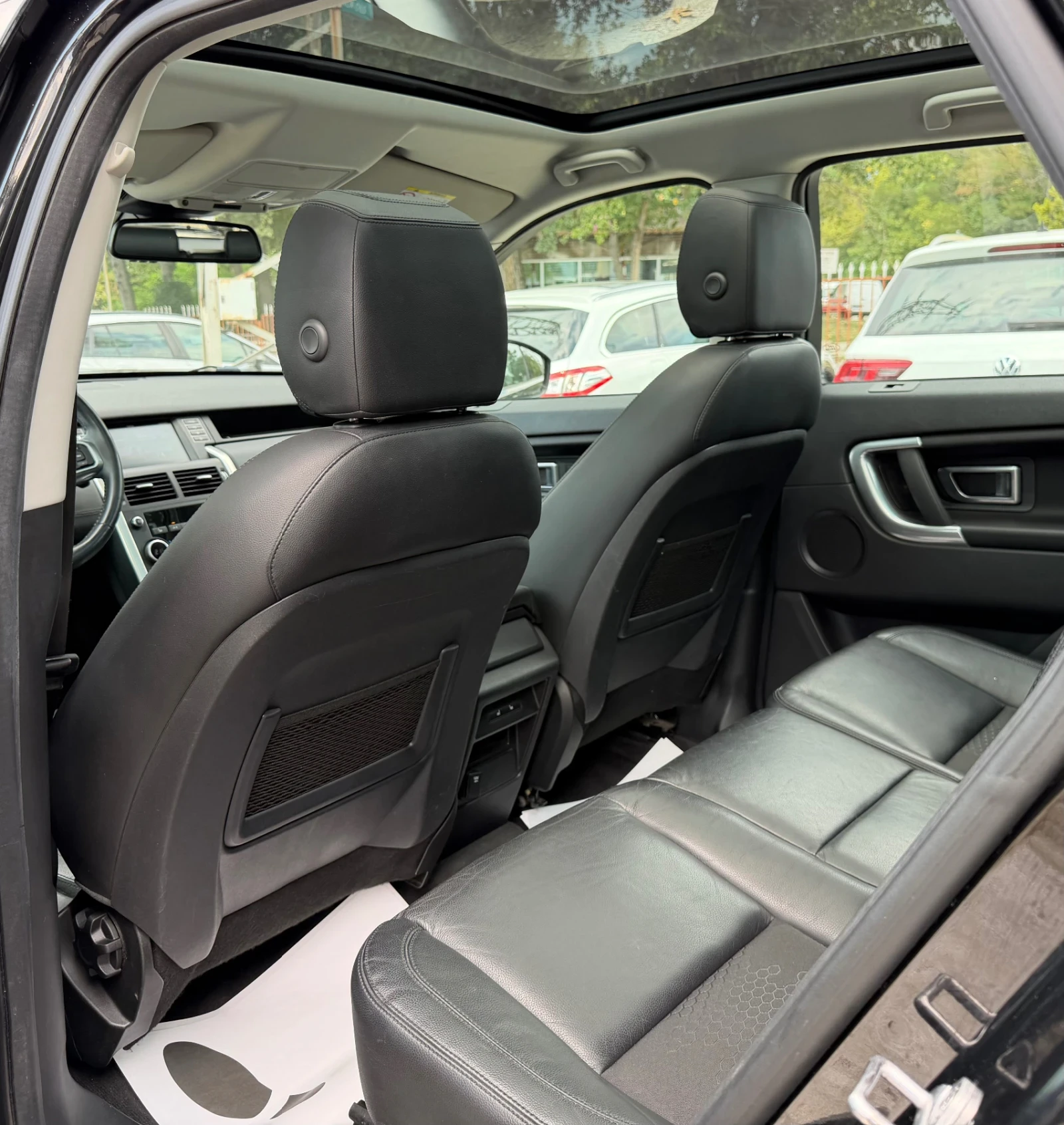 Land Rover Discovery Sport 2.0D/Panorama/Camera/Navi, снимка 6 - Автомобили и джипове - 55688700