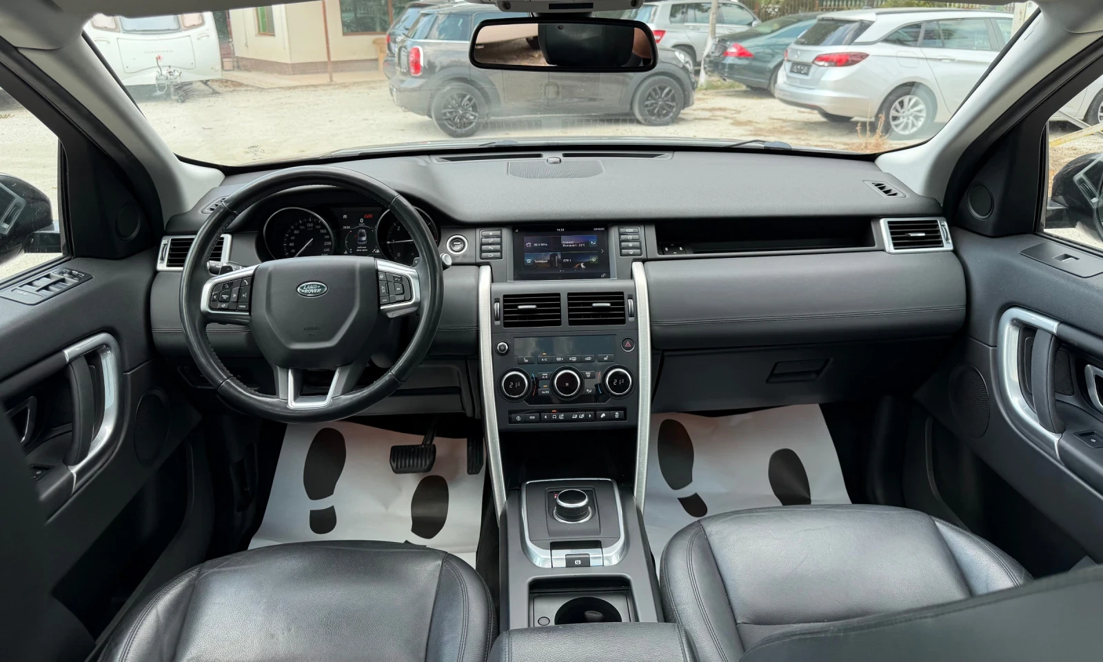 Land Rover Discovery Sport 2.0D/Panorama/Camera/Navi, снимка 8 - Автомобили и джипове - 55688700