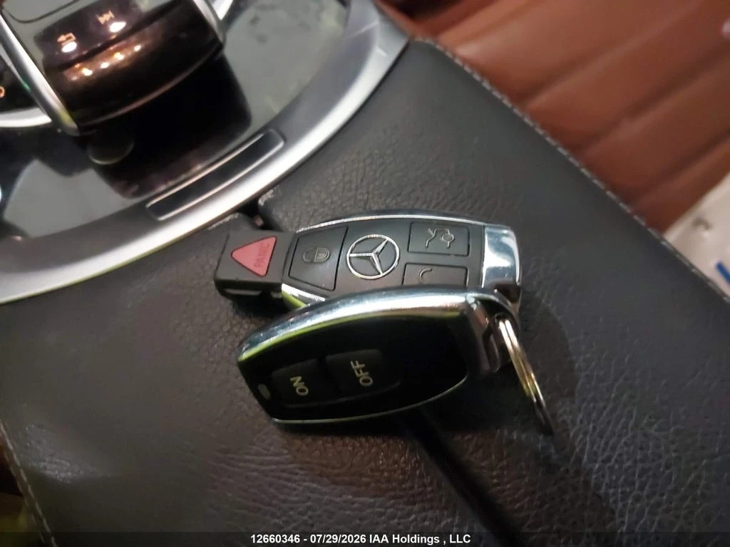 Mercedes-Benz GLC 300 * 4MATIC * CARFAX * ОПЦИЯ ЗА ФИНАНСИРАНЕ, снимка 11 - Автомобили и джипове - 55991359