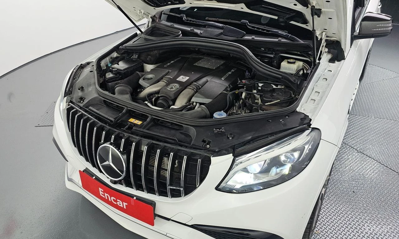 Mercedes-Benz GLE 63 S AMG HARMON* KARDON* BURMESTER* ОБДУХВАНЕ* ДИСТРОНИК* К, снимка 17 - Автомобили и джипове - 56120414