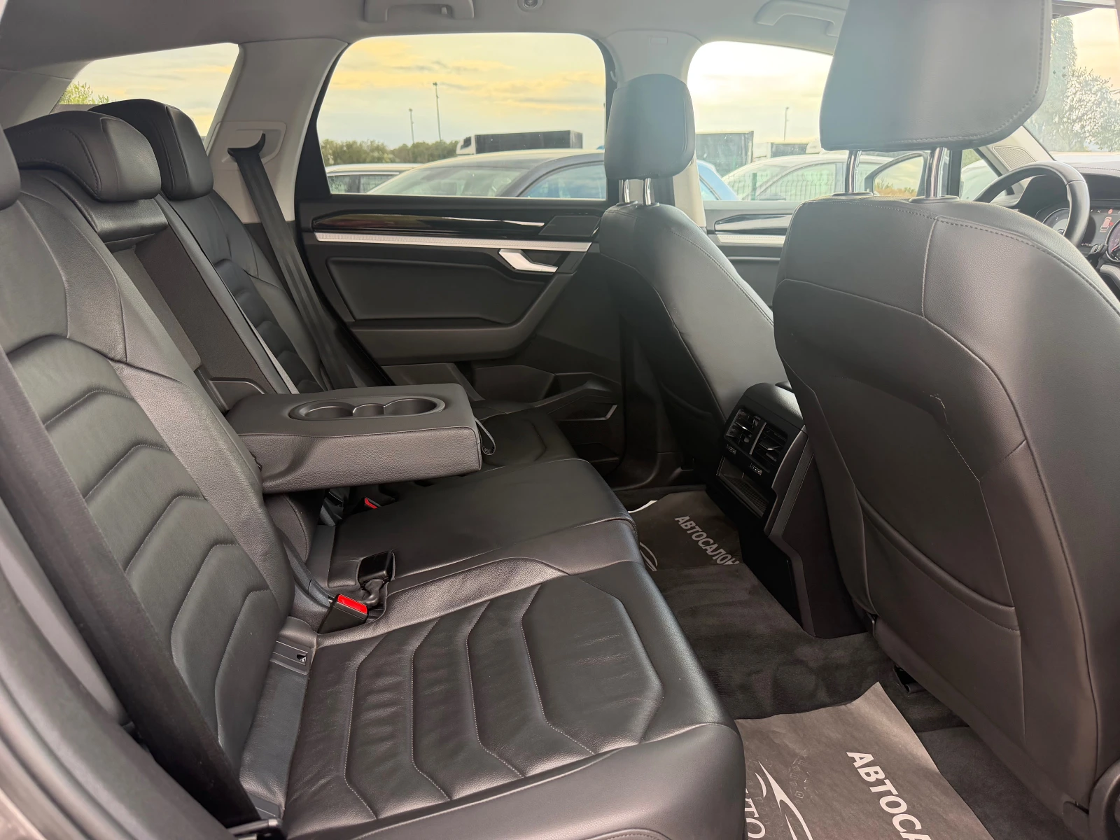VW Touareg 3.0TDI ADVANCED 0% ПЪРВОНАЧАЛНА ВНОСКА, снимка 13 - Автомобили и джипове - 56330222