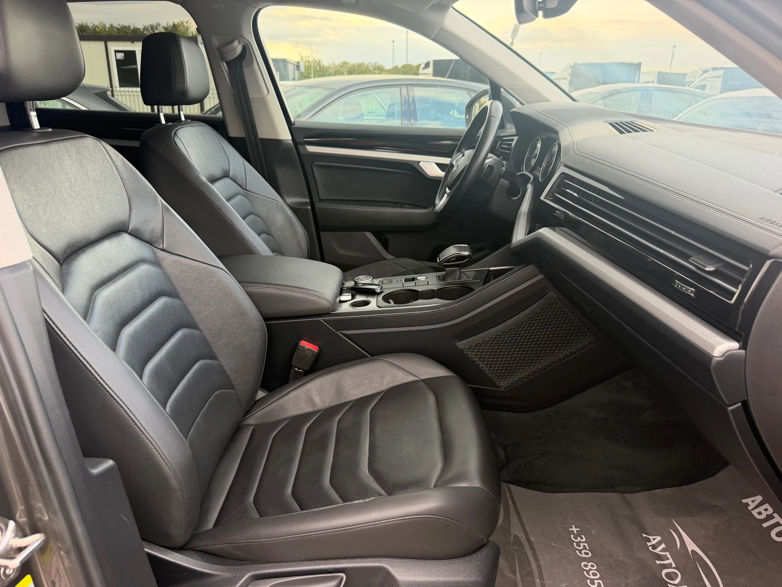 VW Touareg 3.0TDI ADVANCED 0% ПЪРВОНАЧАЛНА ВНОСКА, снимка 11 - Автомобили и джипове - 56330222