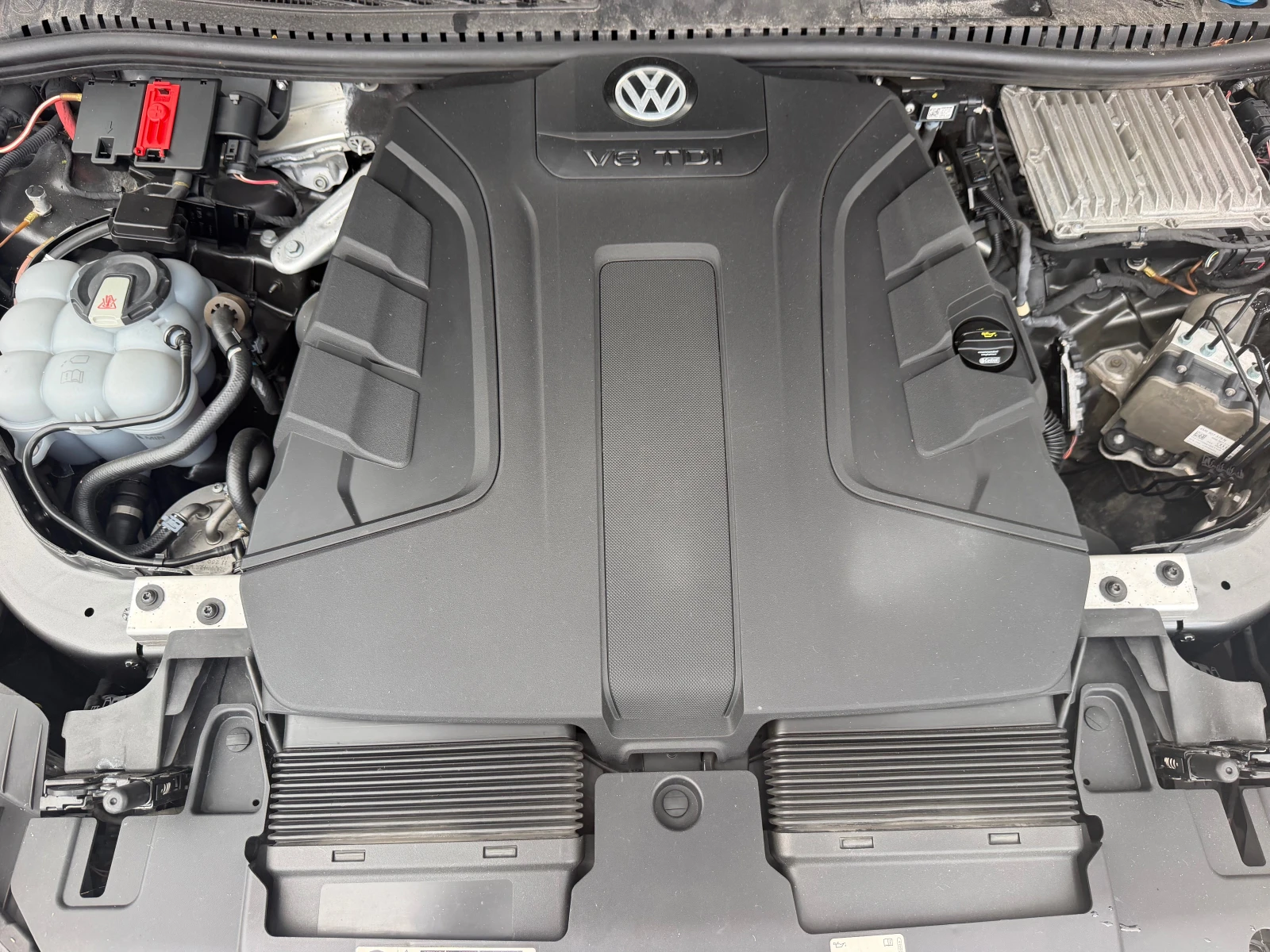 VW Touareg 3.0TDI ADVANCED 0% ПЪРВОНАЧАЛНА ВНОСКА, снимка 15 - Автомобили и джипове - 56330222