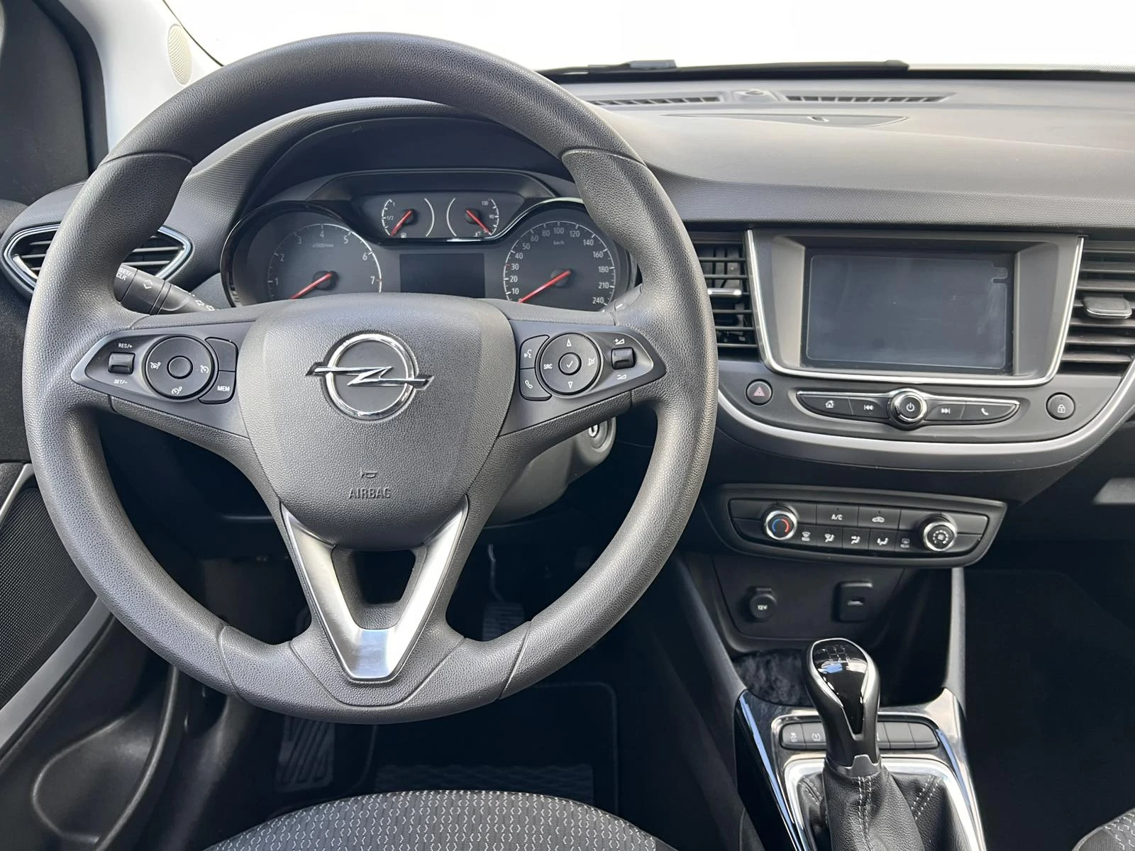 Opel Crossland X 1.2i-GPL-2018� | Mobile.bg � ����������� 10
