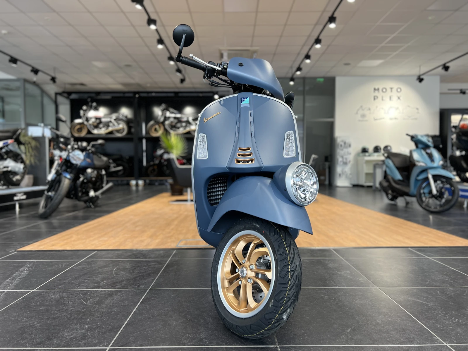 Vespa GTV 310 Officina 8