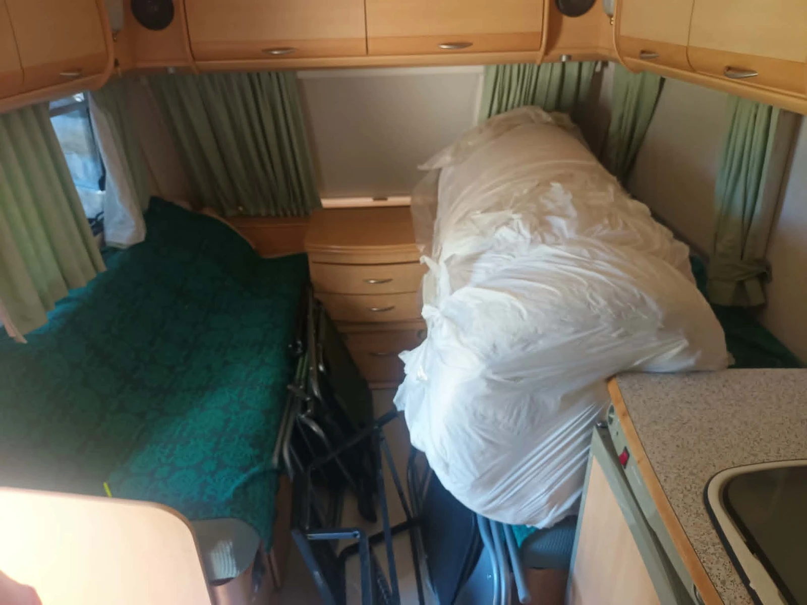 Каравана Coachmen amara, снимка 11 - Каравани и кемпери - 55681898
