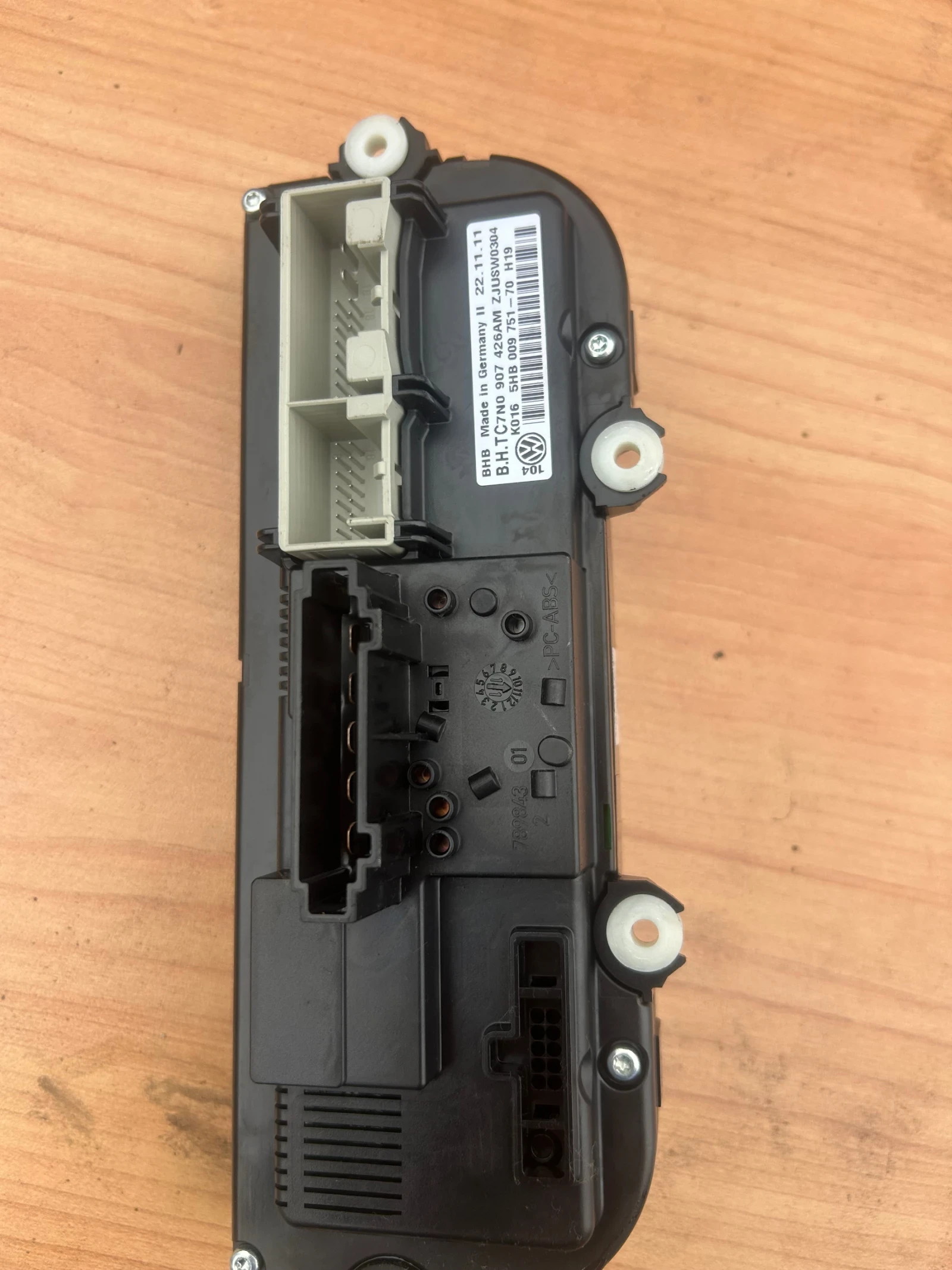 ����� ����������� �� Volkswagen Golf VI Hatchback (10.2008 - 02.2014) | Mobile.bg � ����������� 2