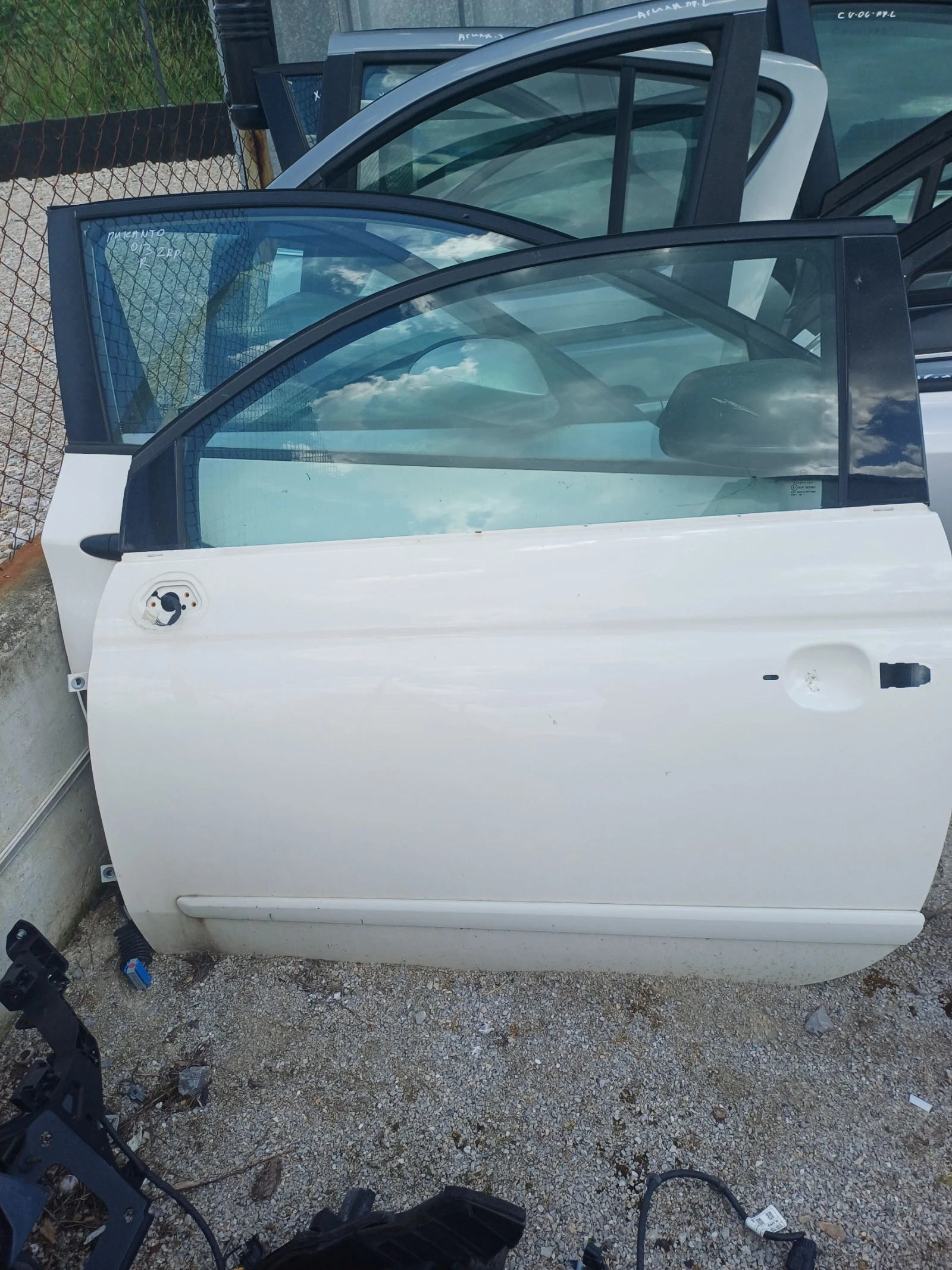 Врата предна лява за Fiat 500 -100евро