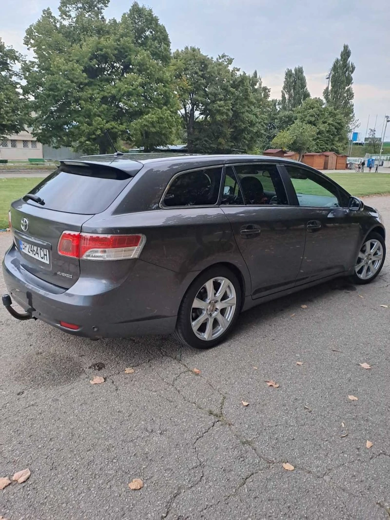 Toyota Avensis 2.0i Газ, всички екстри, снимка 4 - Автомобили и джипове - 47111921