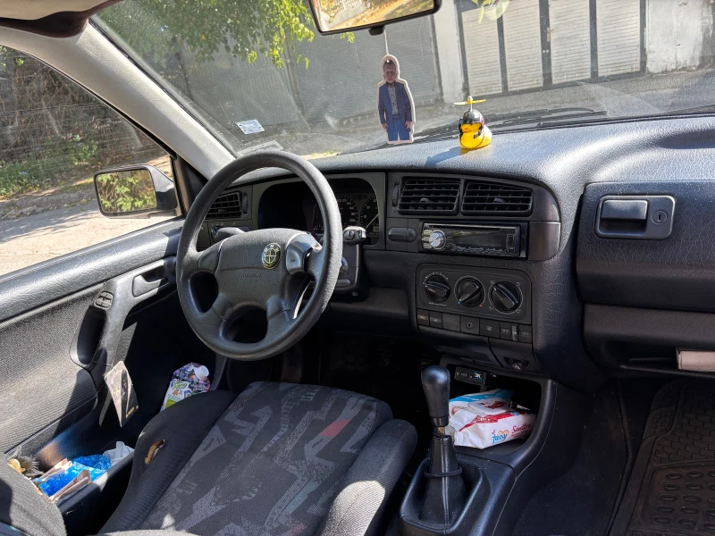 VW Golf 3 1.6, снимка 9 - Автомобили и джипове - 47500606