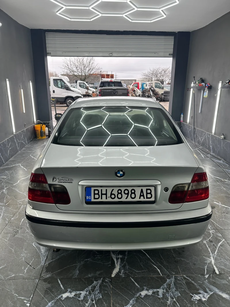 BMW 320, снимка 8 - Автомобили и джипове - 48281140