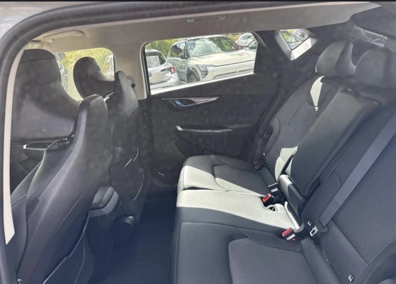 Kia EV6 НОВ! 63 RWD AIR Termo, снимка 11 - Автомобили и джипове - 52897047