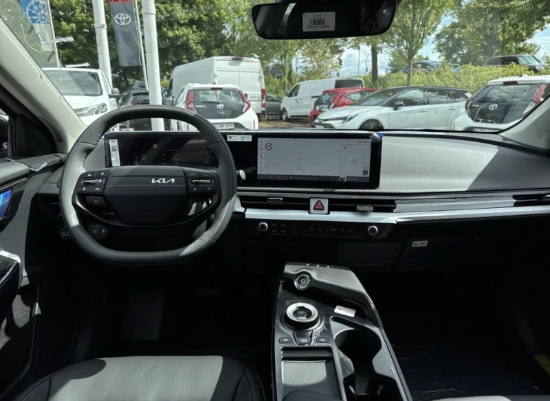 Kia EV6 НОВ! 63 RWD AIR Termo, снимка 12 - Автомобили и джипове - 52897047