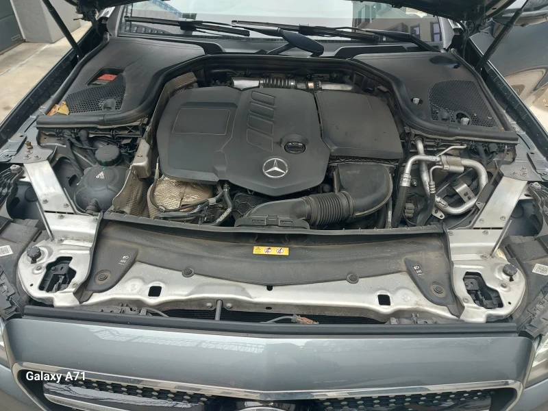 Mercedes-Benz E 220 Cupe, снимка 10 - Автомобили и джипове - 52597114