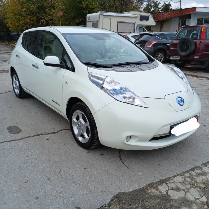 Nissan Leaf , снимка 2 - Автомобили и джипове - 53105832
