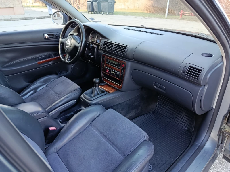 VW Passat 1.9TDi 4x4, снимка 12 - Автомобили и джипове - 53130280