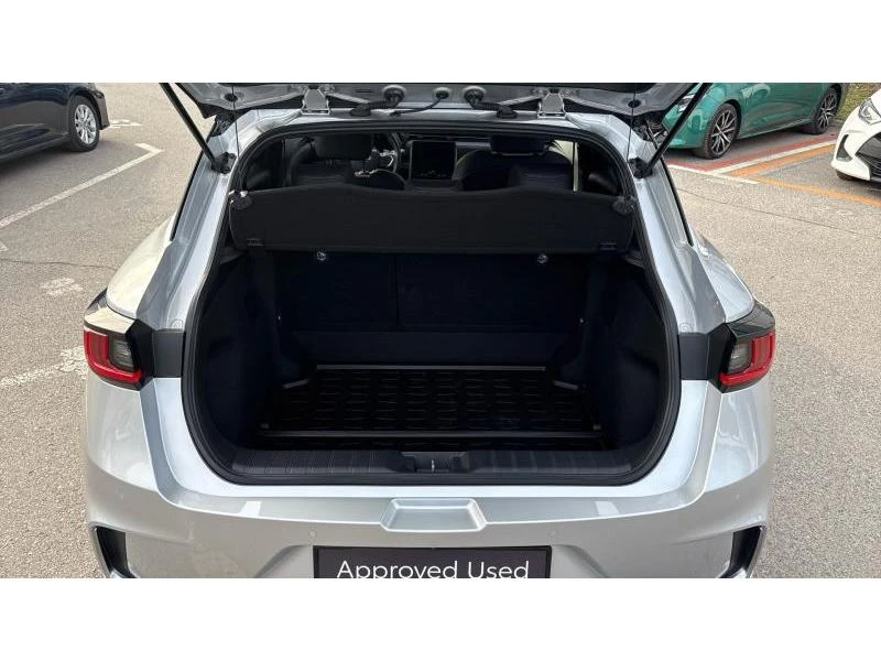 Lexus LBX 1.5HSD COOL FWD - изображение 10