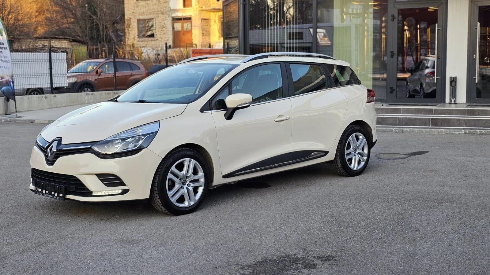 Renault Clio 1.5DCI 5SP IT-EURO 6B-НАВИГАЦИЯ-ЛИЗИНГ-ГАРАНЦИЯ - изображение 3