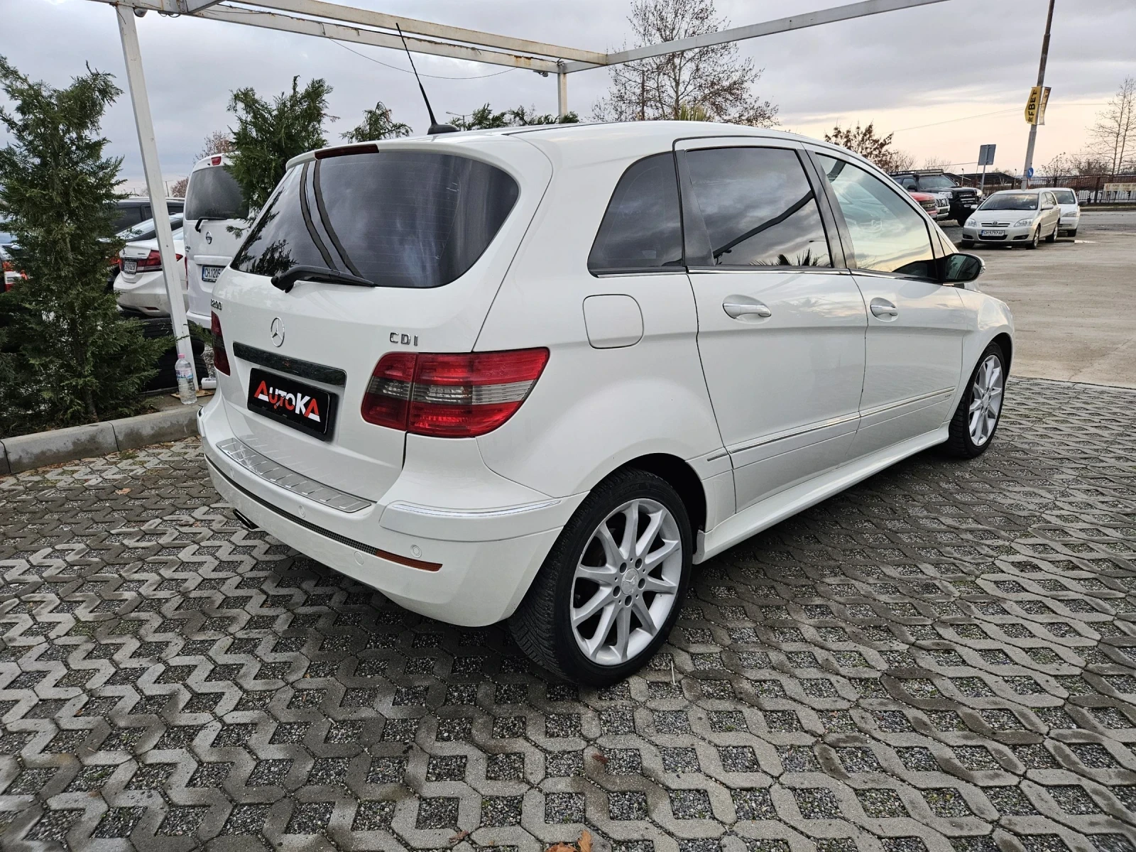 Mercedes-Benz B 200 2.0CDI-140кс= АВТОМАТ= SPORT= КСЕНОН= АВТОПИЛОТ - изображение 3