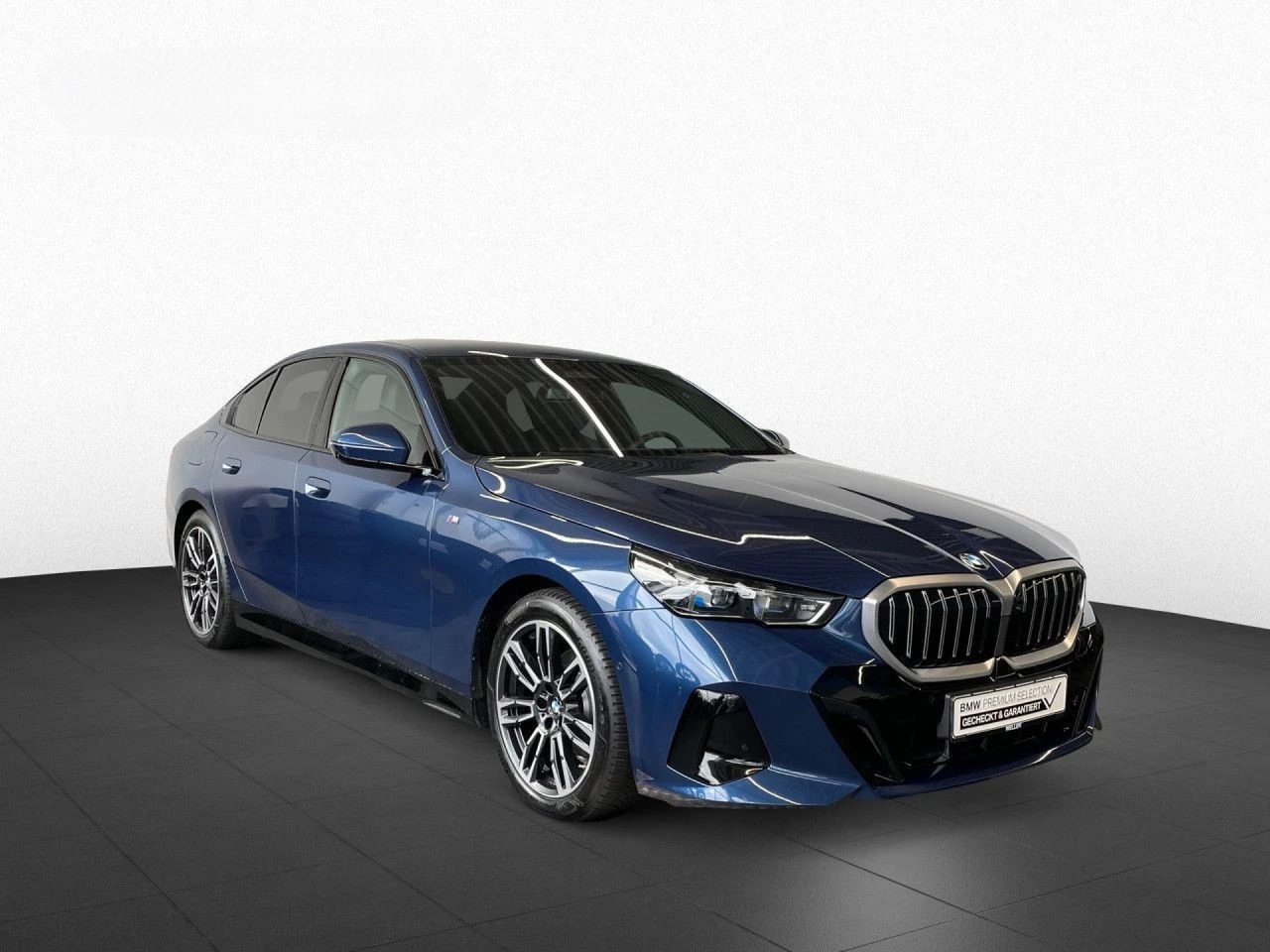 BMW 520 d xDrive M-Sport 360/HUD/DA+ /HK/Carbon  - изображение 2