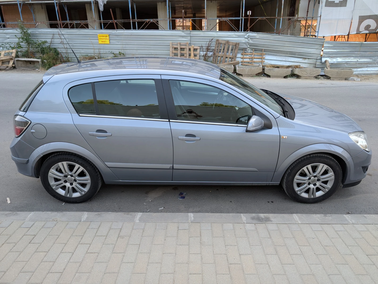 Opel Astra Cosmo Z19DT - изображение 4