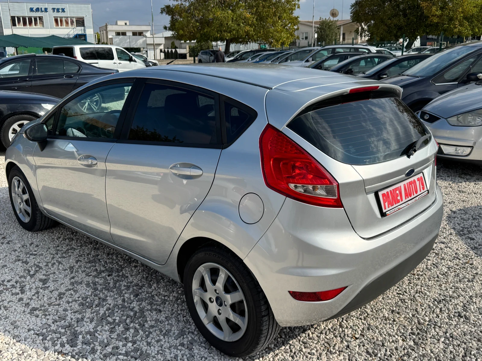 Ford Fiesta  - изображение 6