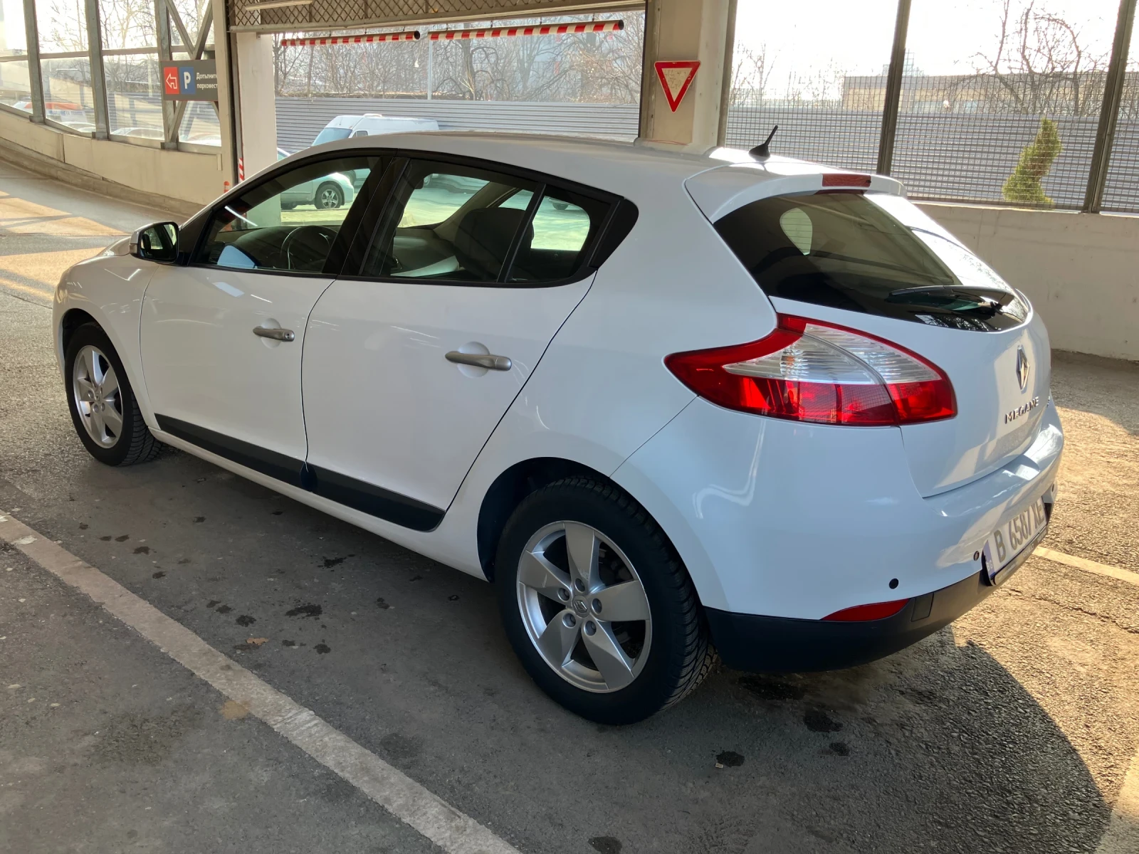 Renault Megane 1.5 Dci 110k.c., снимка 4 - Автомобили и джипове - 53731987