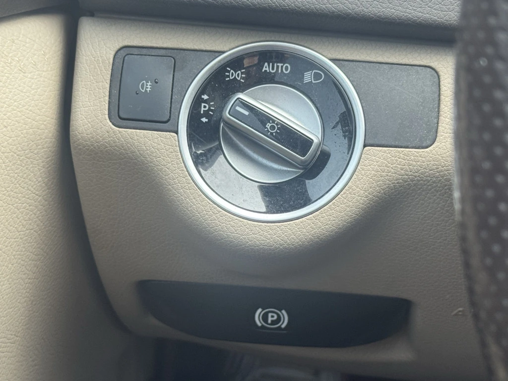 Mercedes-Benz C 250 АвтоКредит* (ЦЕНА ДО БГ), снимка 17 - Автомобили и джипове - 53998104