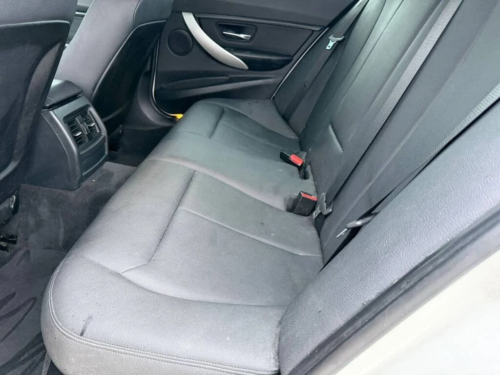 BMW 320 i* AвтоКредит * (ЦЕНА ДО БГ), снимка 14 - Автомобили и джипове - 54012727