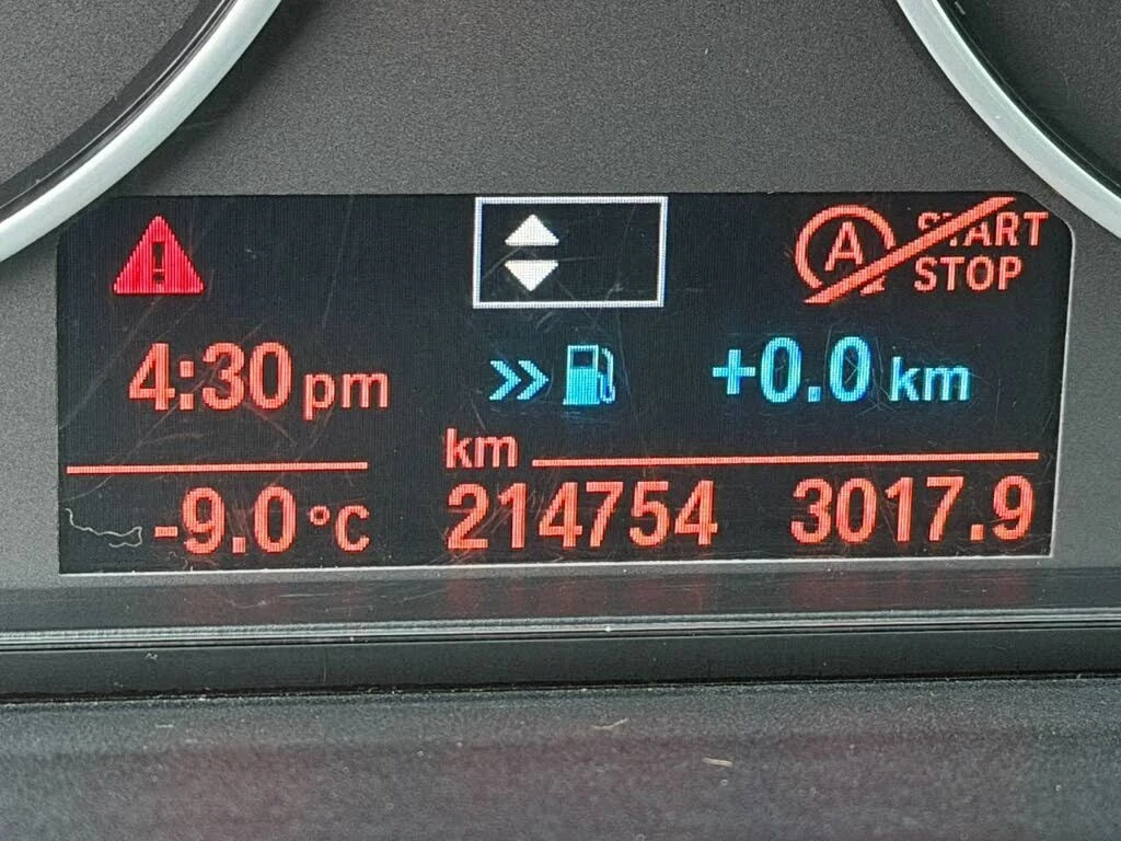 BMW 320 i* AвтоКредит * (ЦЕНА ДО БГ), снимка 6 - Автомобили и джипове - 54012727