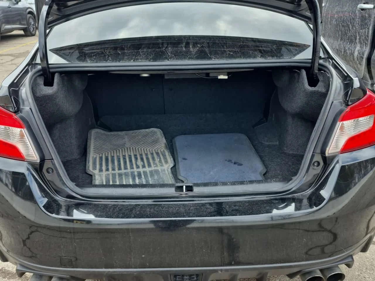 Subaru WRX STI SPORT TECH  CARFAX, снимка 14 - Автомобили и джипове - 54021120