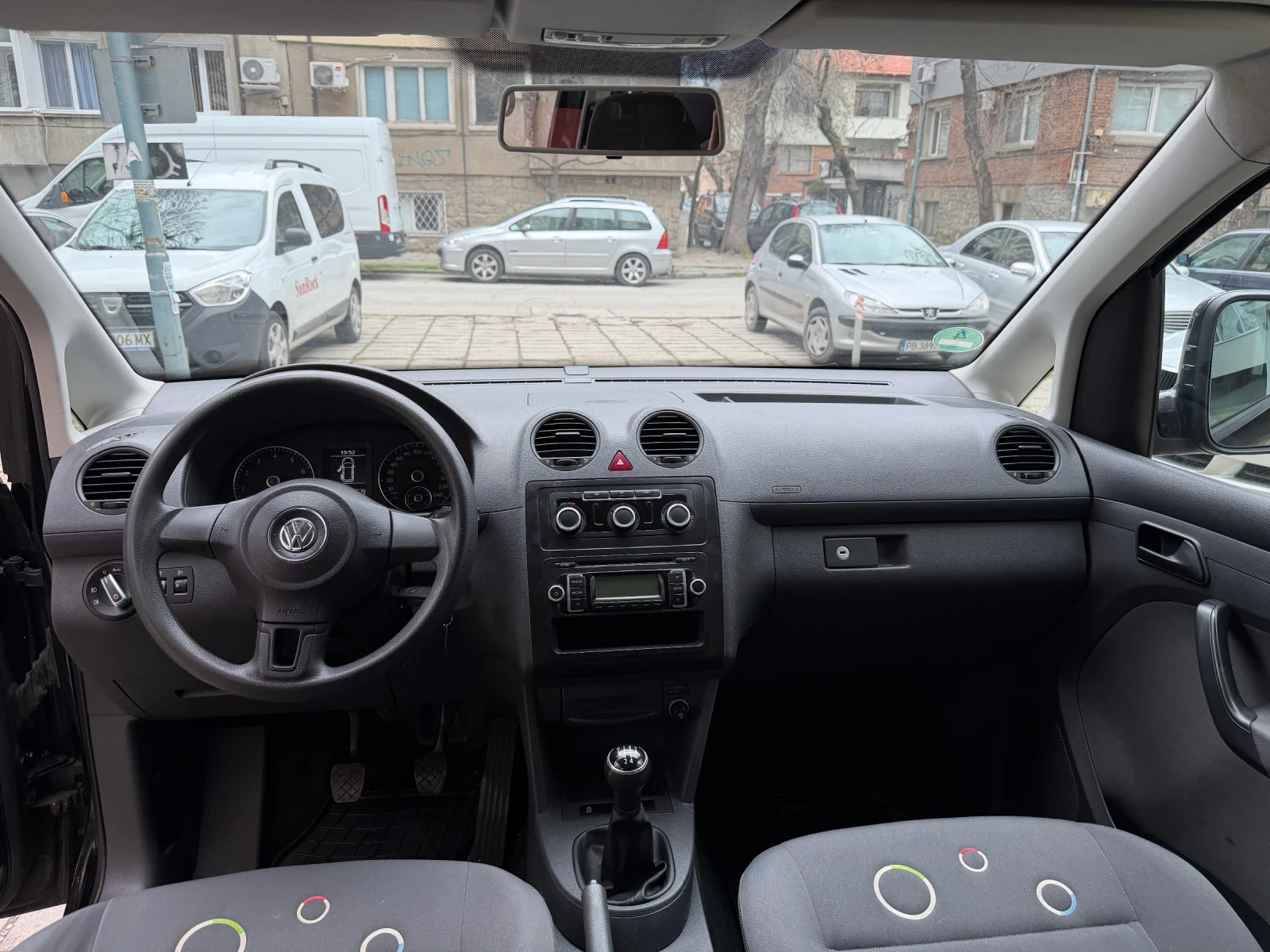VW Caddy 2.0 Ecofuel Maxi фабричен метан/бензин, снимка 13 - Автомобили и джипове - 54084867