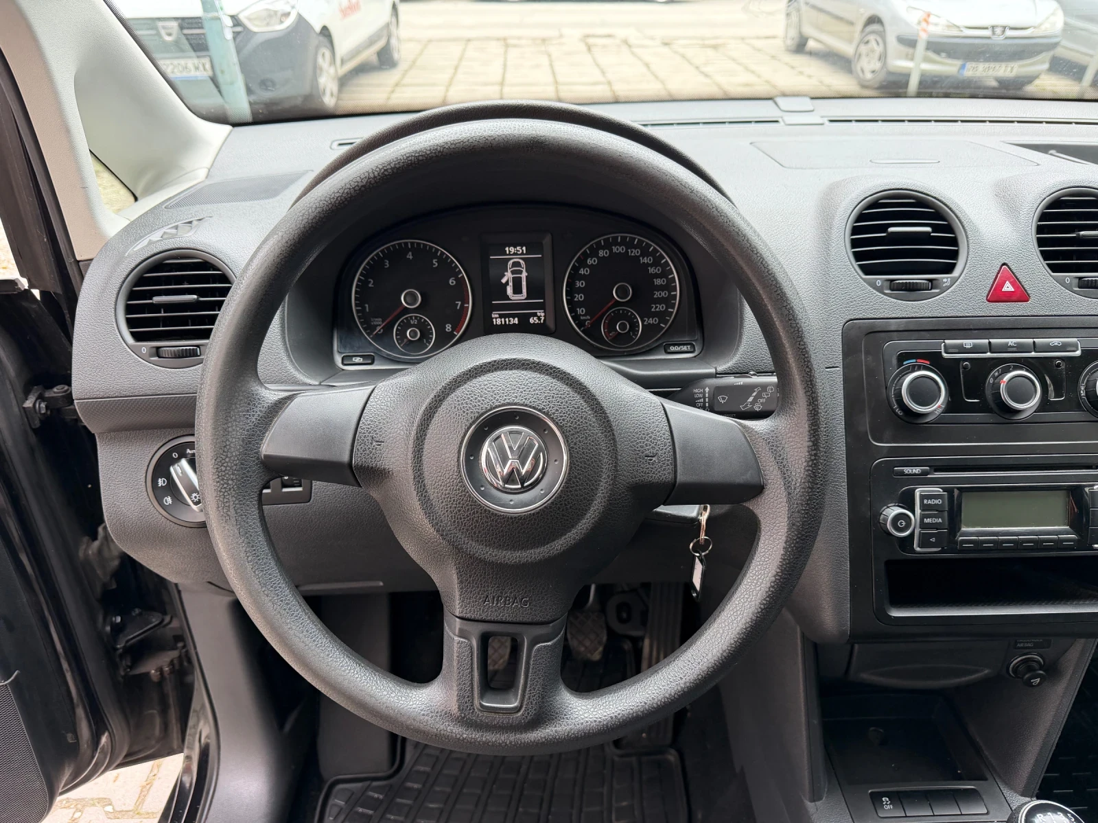 VW Caddy 2.0 Ecofuel Maxi фабричен метан/бензин, снимка 14 - Автомобили и джипове - 54084867