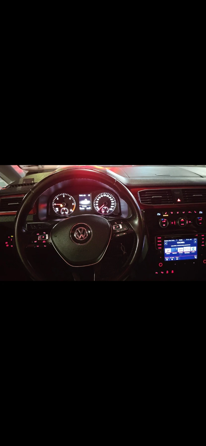 VW Caddy, снимка 6 - Автомобили и джипове - 54226548