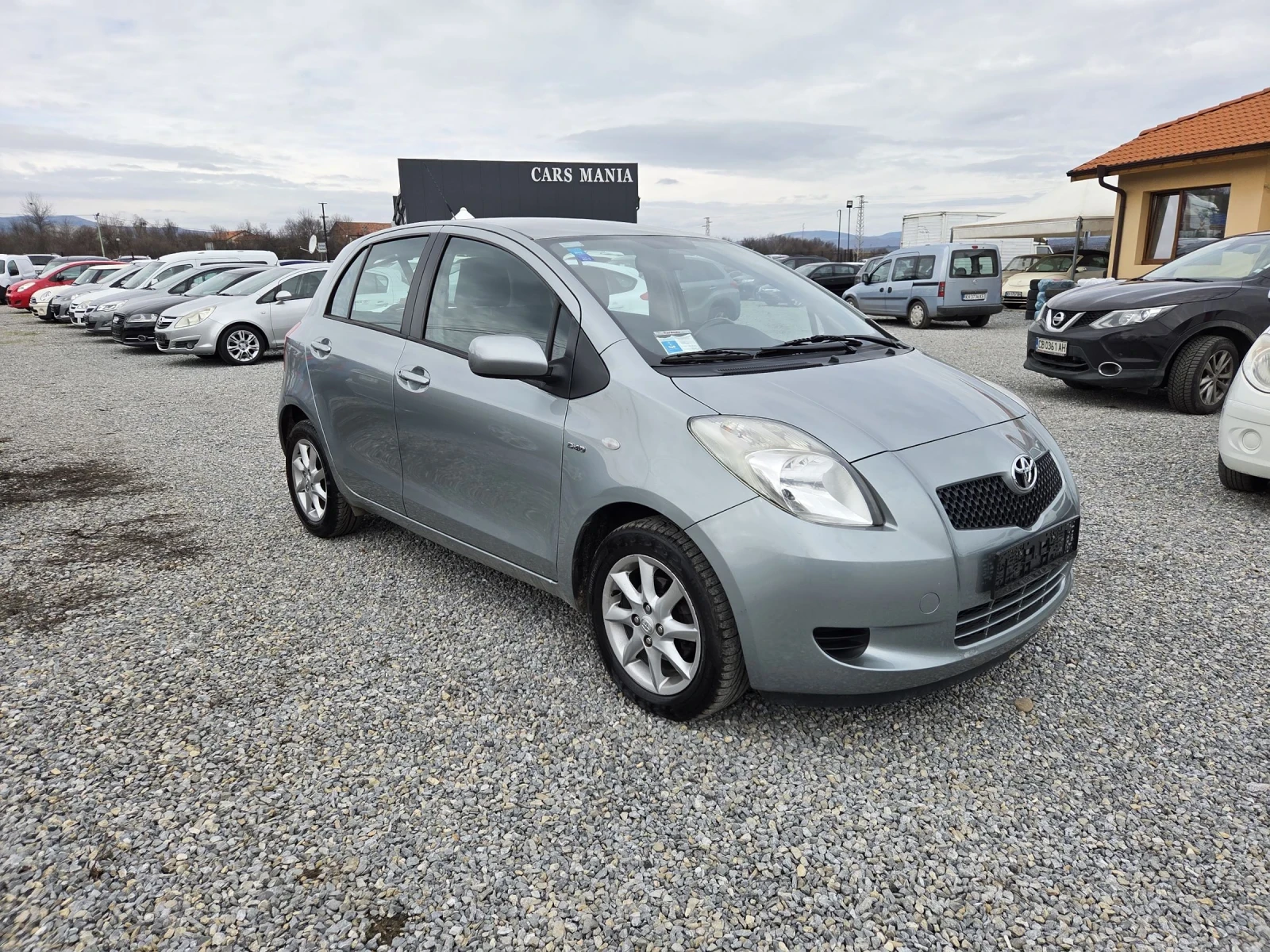 Toyota Yaris 1.4 d4d  automatik, снимка 2 - Автомобили и джипове - 54593766