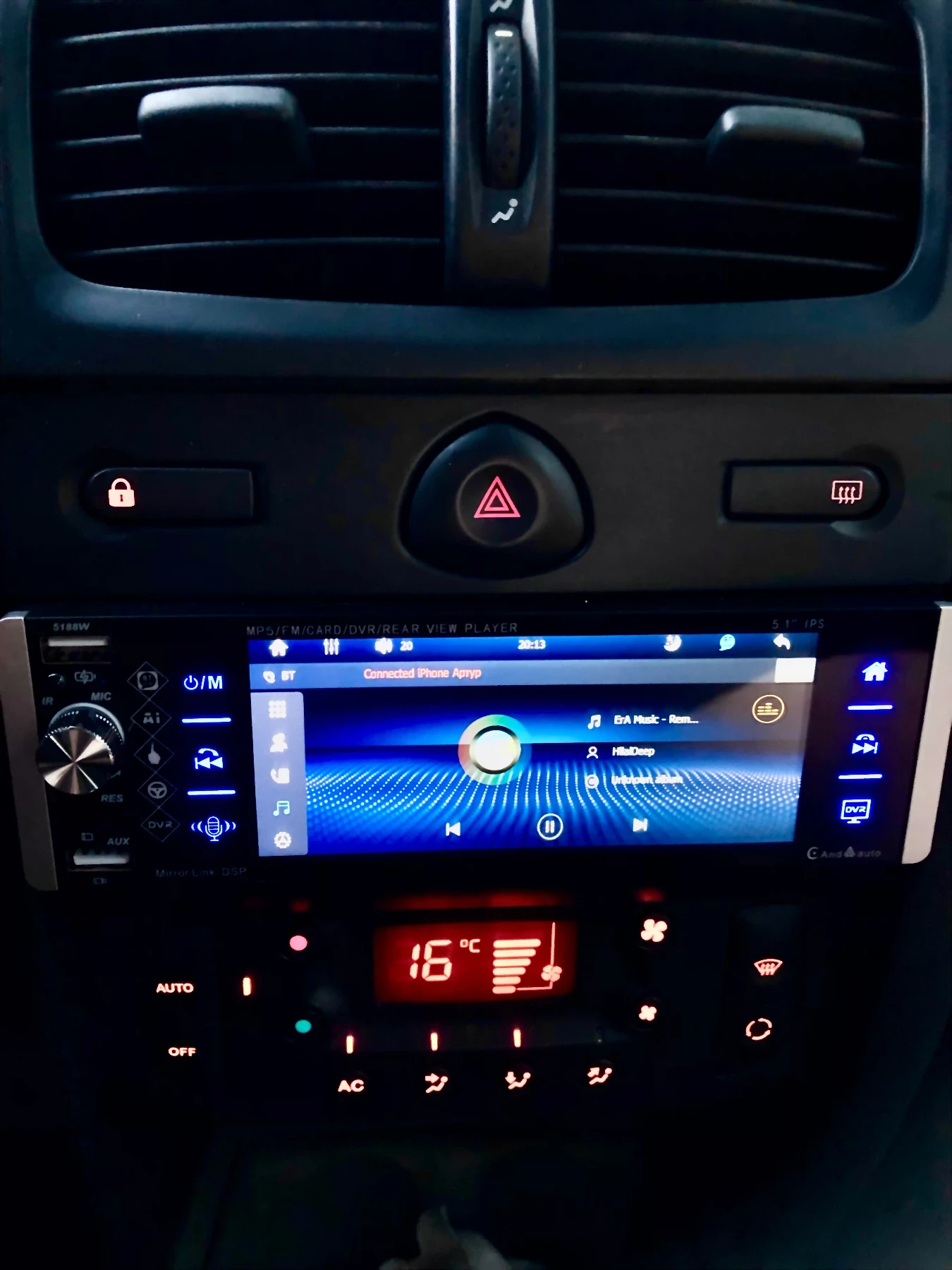 Renault Clio 1.5 dCi, снимка 14 - Автомобили и джипове - 54708575